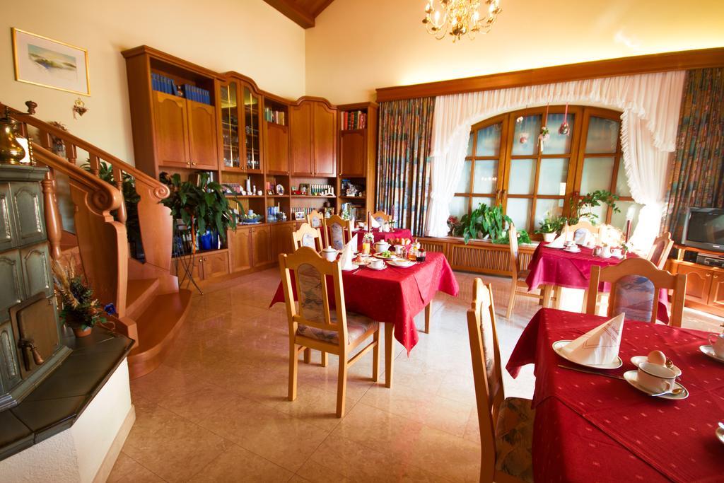 Gaestehaus Stabauer モントゼー エクステリア 写真