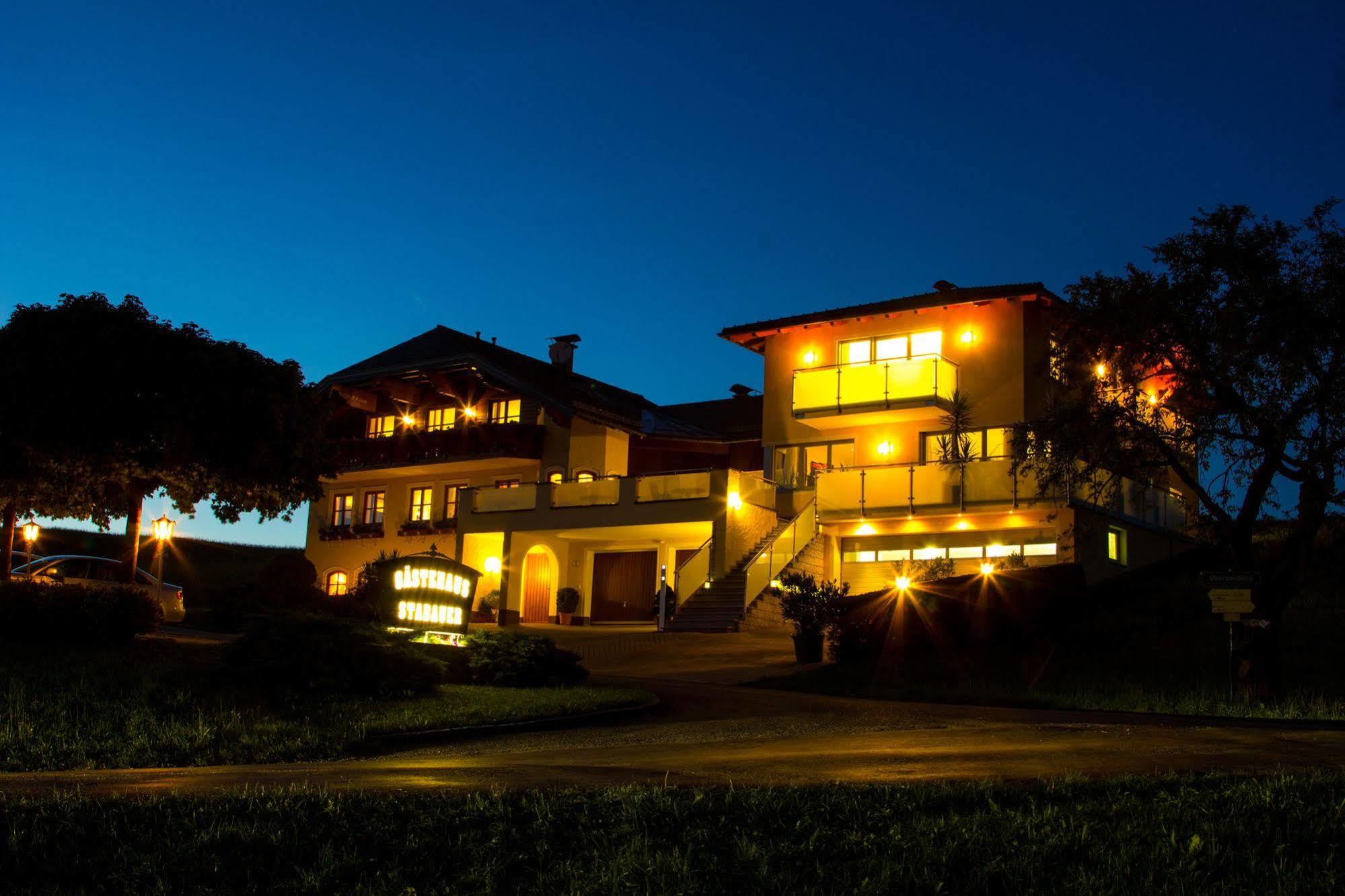 Gaestehaus Stabauer モントゼー エクステリア 写真