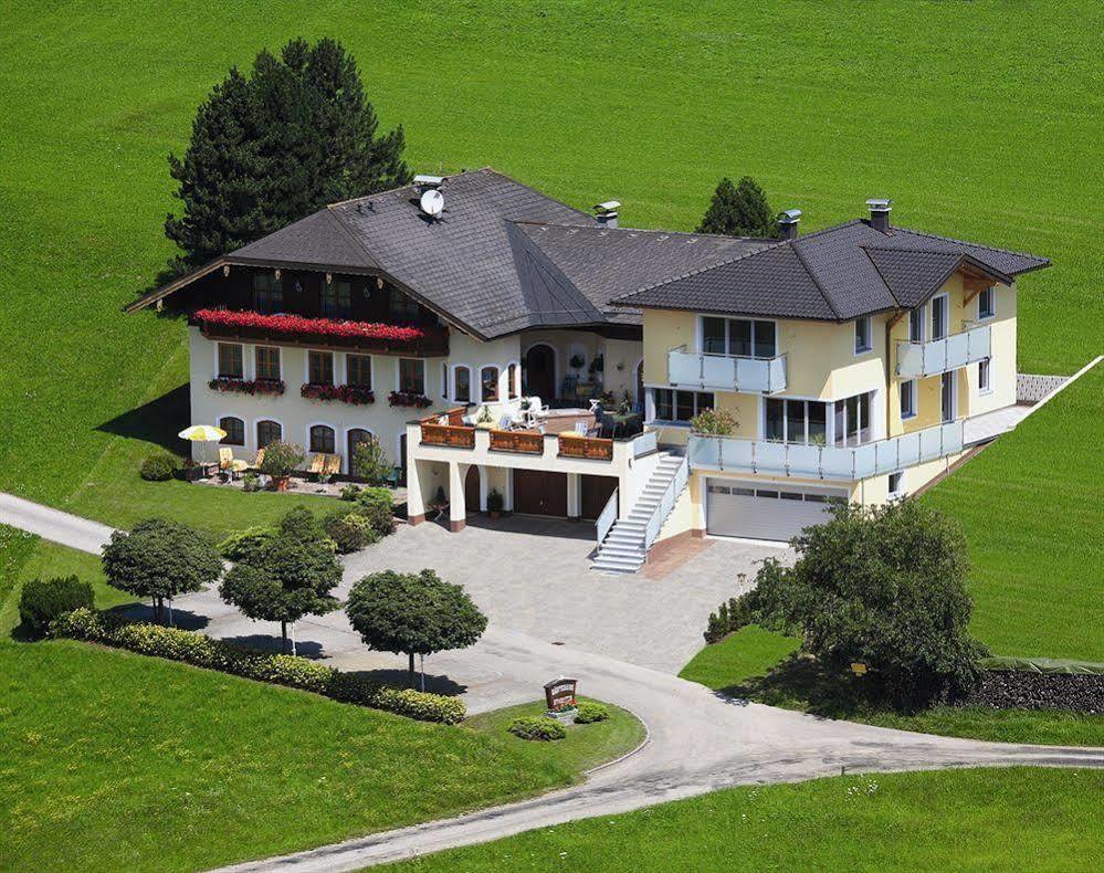 Gaestehaus Stabauer モントゼー エクステリア 写真