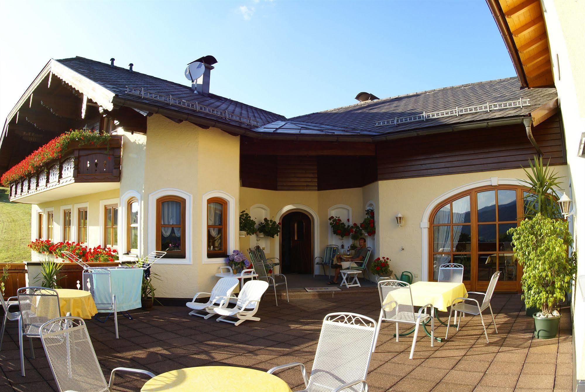 Gaestehaus Stabauer モントゼー エクステリア 写真