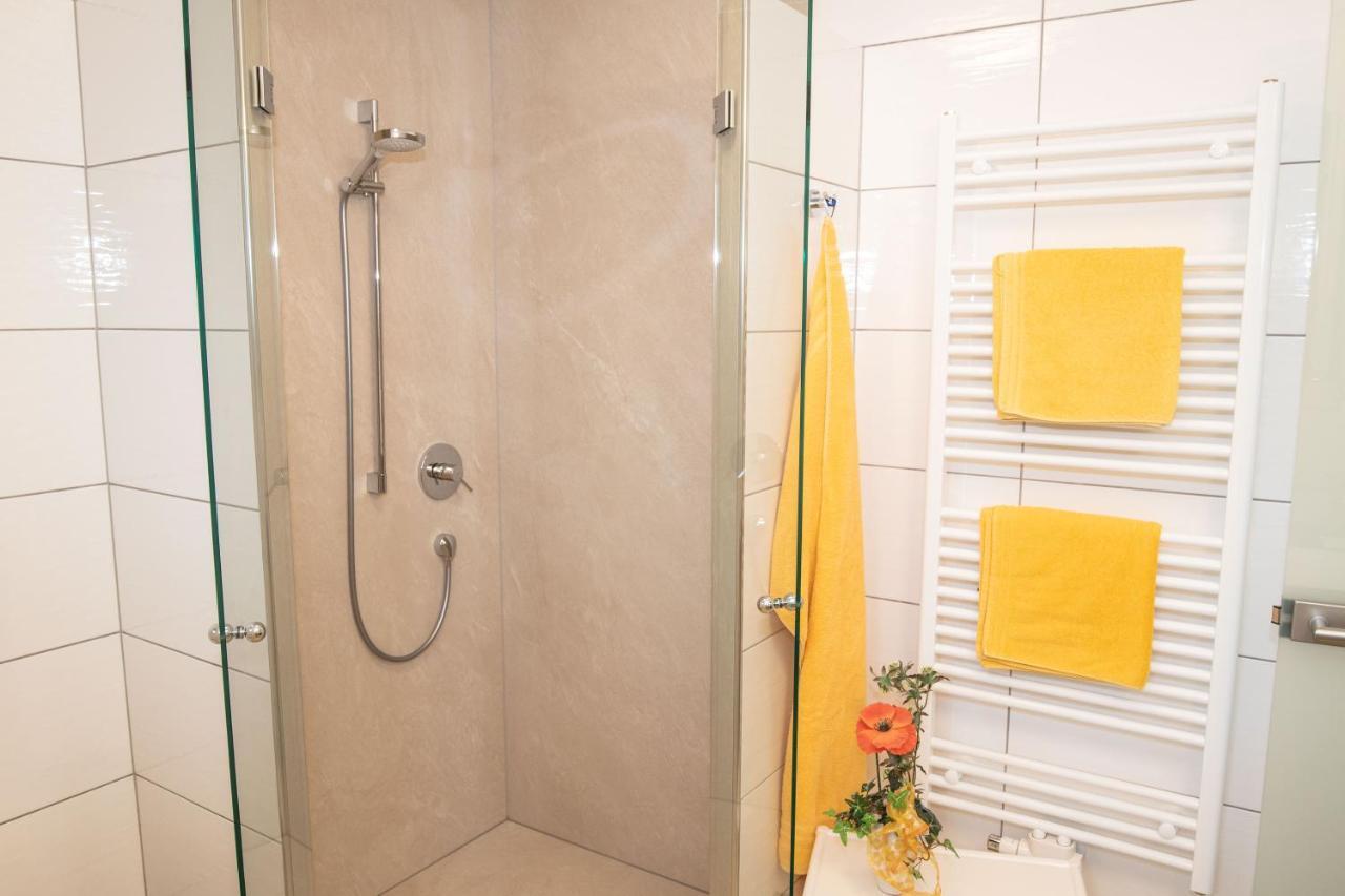 Gaestehaus Stabauer モントゼー エクステリア 写真